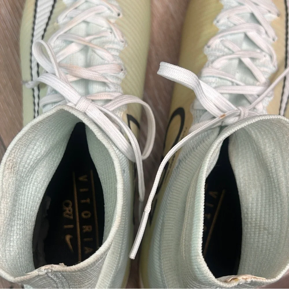 Nike Mercurial Men's Soccer Cleats in Light Green, White and Gold - Picture 8 of 9